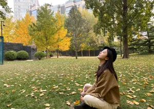 赵今麦秋季清秀甜美写真图片