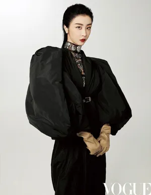 赵小棠干练湿发造型性感写真_1
