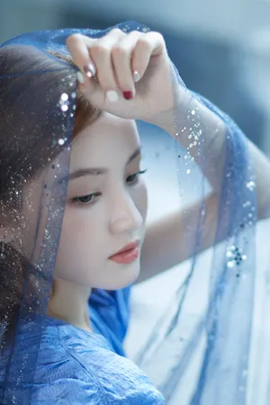 林小宅蓝色纱裙养眼写真图片_2