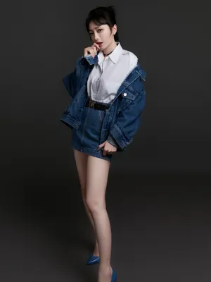 秦岚最新时尚飒爽写真图片第9张