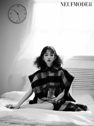 吴谨言爆炸头文艺复古写真图片_2