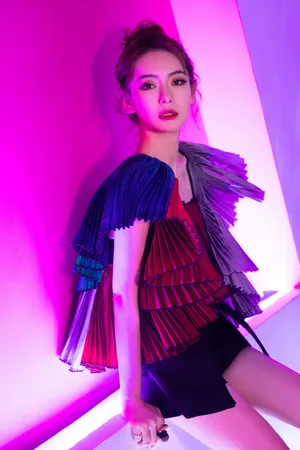 戚薇性感靓丽写真图片_2