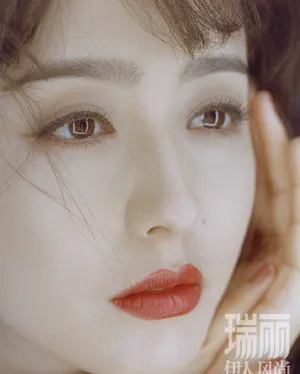 佟丽娅复古性感大片写真图片_6