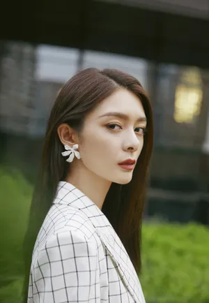 傅菁格子西装魅力写真图片_3