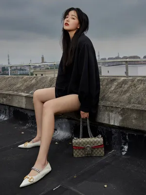阚清子个性时尚天台写真图片
