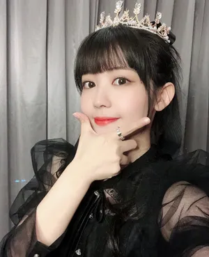 赖美云初夏连衣裙自拍照图片_4