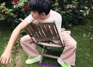 荣梓杉阳光时装大片写真图片