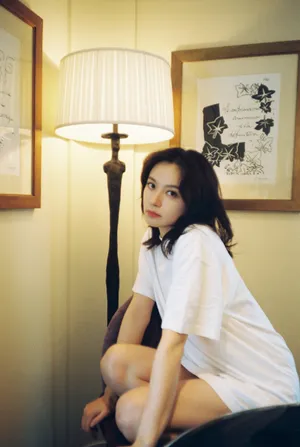 施诗性感俏皮居家写真图片_4