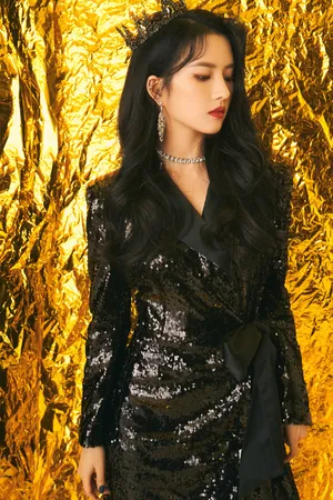 刘些宁暗黑女王性感写真图片