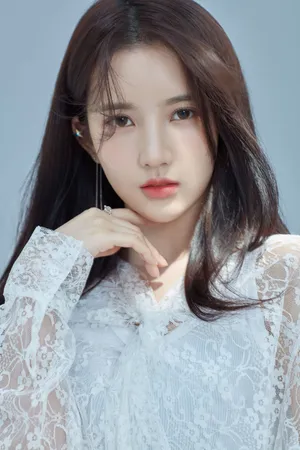 刘些宁甜美养眼写真图片