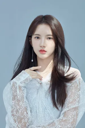 刘些宁甜美养眼写真图片