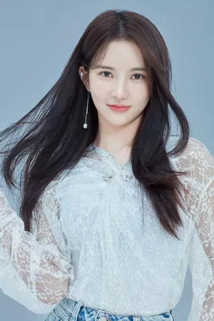 刘些宁甜美养眼写真图片_3