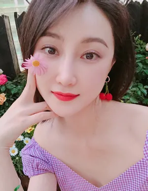 林鹏花丛性感靓丽写真图片_6