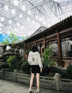 盖玥希清爽甜酷写真图片_3