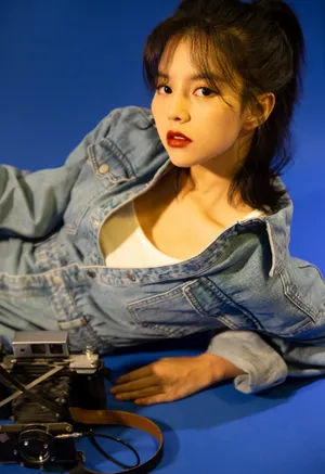 高煜霏牛仔套装写真图片_8