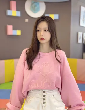 沈梦辰粉嫩私服照图片