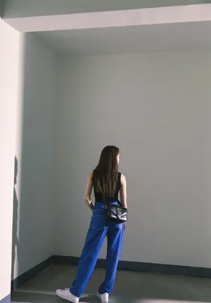 程晓玥优雅甜酷写真图片