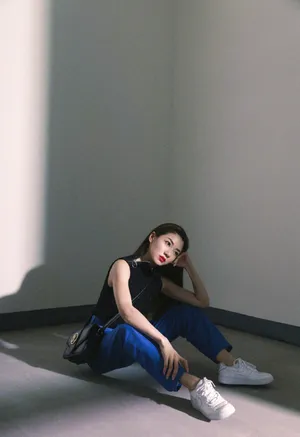 程晓玥优雅甜酷写真图片_4