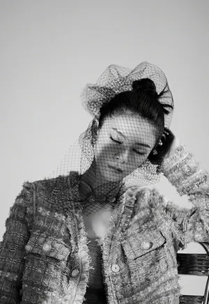 傅菁复古妩媚时尚写真大片_4