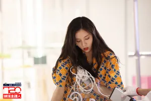 宋妍霏清新俏皮综艺剧照图片_3