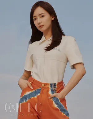 秦牛正威黑白时尚写真图片_6