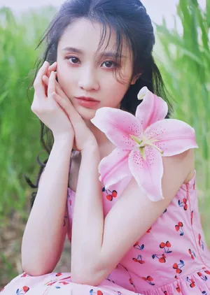 张慧雯粉裙甜美写真图片_2