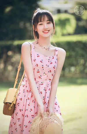 袁冰妍甜美粉嫩写真图片_2