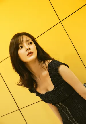 王瑞子吊带裙甜美街拍图片_1