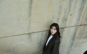 王瑞子条纹西装曝光图片写真_2