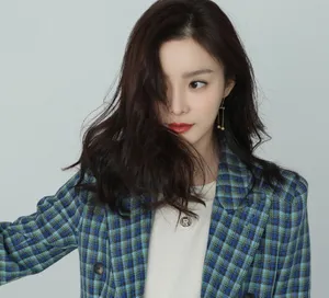 王瑞子格子西装性感图片写真_1