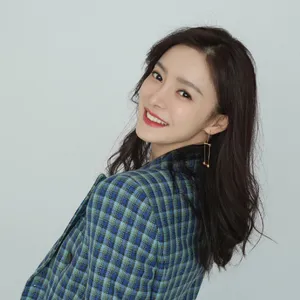 王瑞子格子西装性感图片写真_2