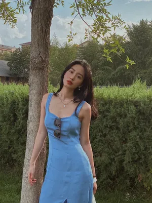 杨采钰蓝裙性感写真图片_5