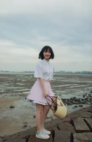 邓恩熙甜美少女风写真图片