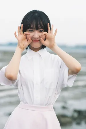 邓恩熙甜美少女风写真图片_2