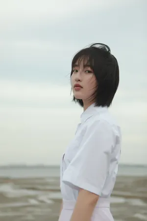 邓恩熙甜美少女风写真图片_3