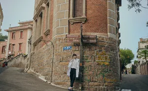 连淮伟帅气旅拍照图片_5