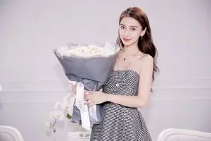 angelababy抹胸裙性感写真图片
