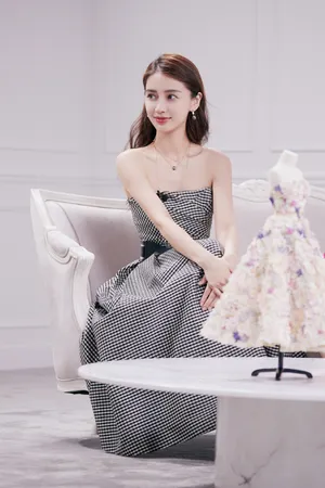 angelababy抹胸裙性感写真图片_3