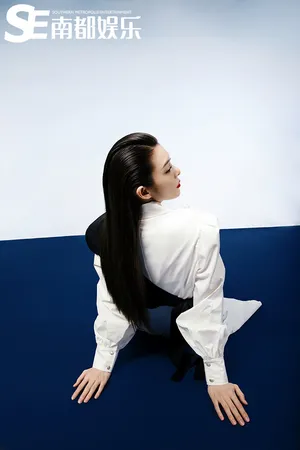 傅菁头纱时尚性感写真图片_6