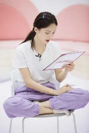 金晨《乘风破浪的姐姐》彩排练舞照图片_9