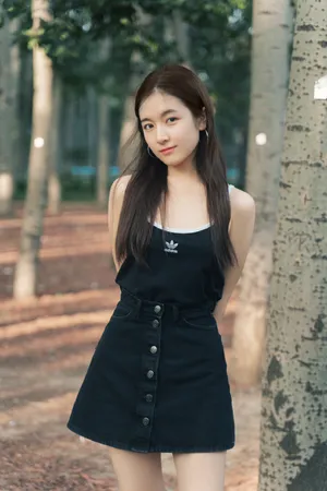 李兰迪牛仔裙性感写真图片_3