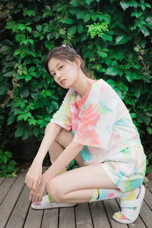 孙琰清粉嫩养眼写真图片