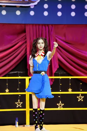 angelababy《奔跑吧》双马尾造型图片_6