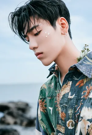 王子异海边花卉写真大片