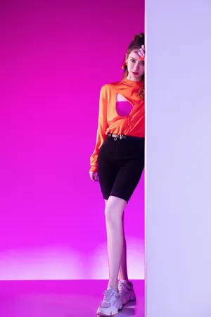 戚薇性感美艳写真图片_5