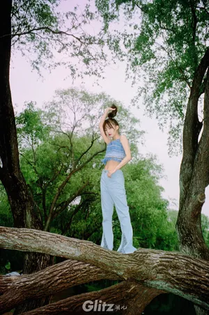 范薇轻甜少女性感写真图片_3