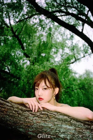 范薇轻甜少女性感写真图片_4