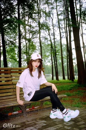 范薇轻甜少女性感写真图片_7