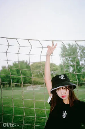 范薇轻甜少女性感写真图片_9