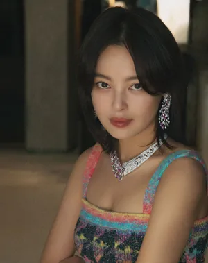 辛芷蕾美艳撩人写真图片_3
